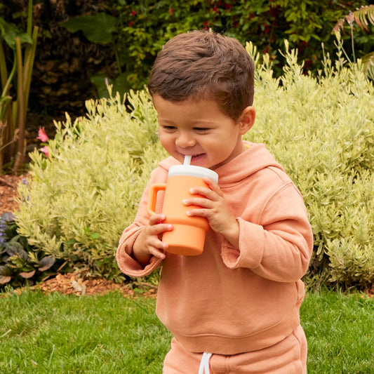 Infantino - Tumbler de Silicona de 9oz. / Anaranjado