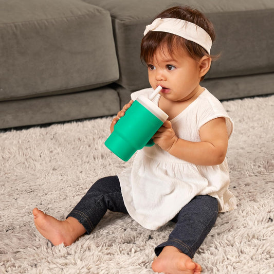 Infantino - Tumbler de Silicona de 9oz. / Verde
